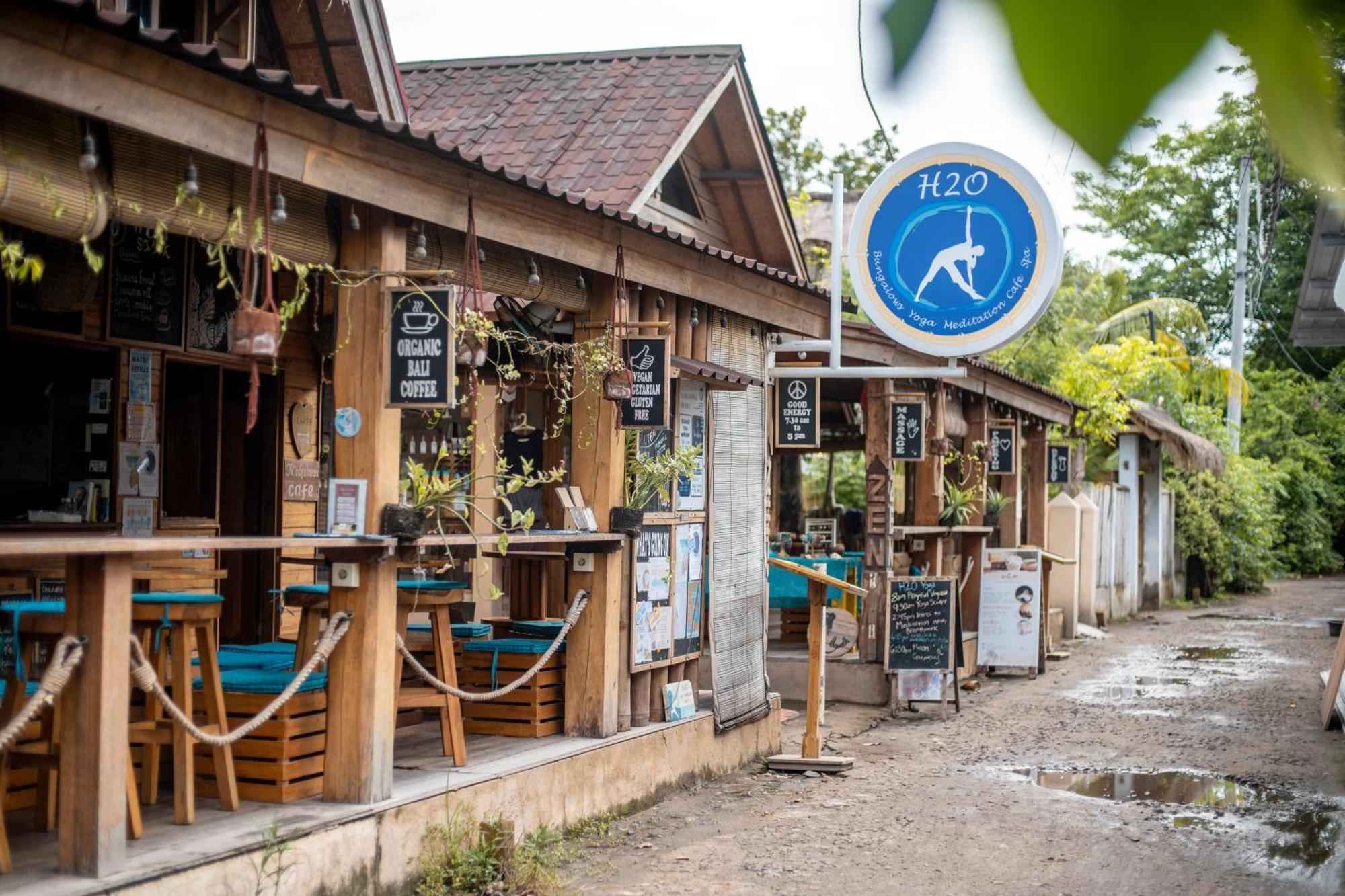 H2O Peaceful Yoga Resort Gili Air Exterior photo